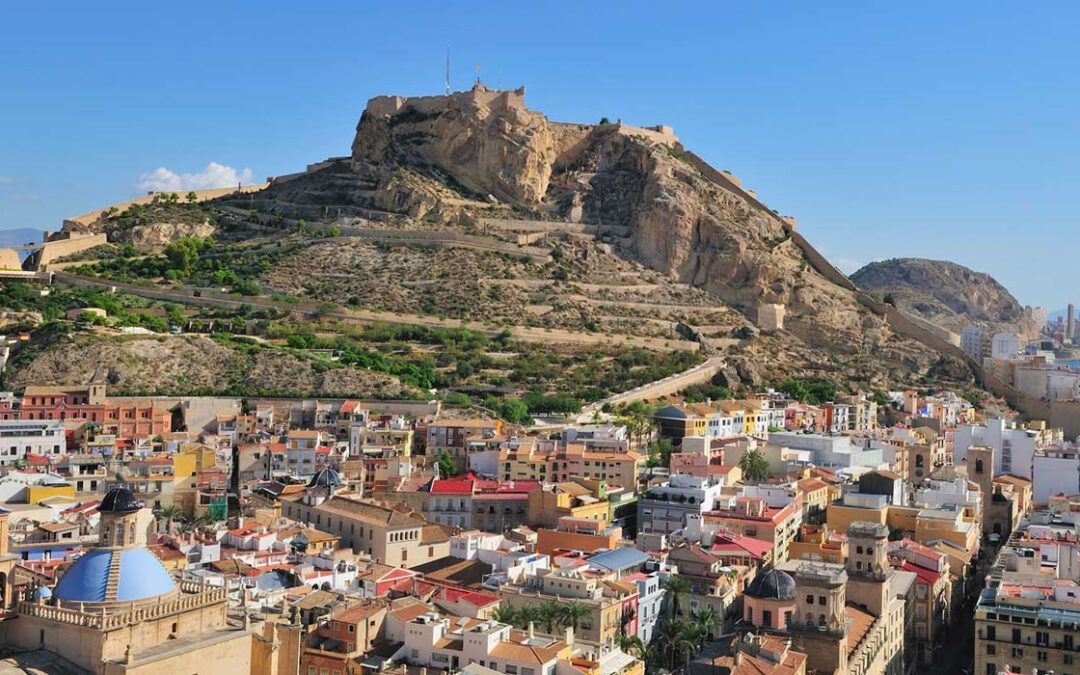 Recorridos históricos en la Costa Blanca: Un viaje a través del tiempo