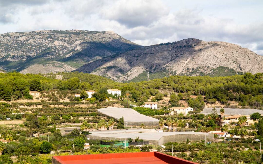 Planes en la Marina Alta durante el mes de octubre: cultura, rutas y deporte